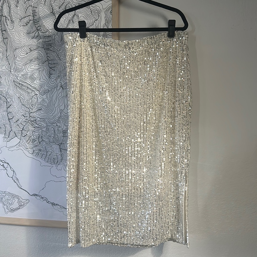 Vince Camuto Silver Sequin Midi Skirt